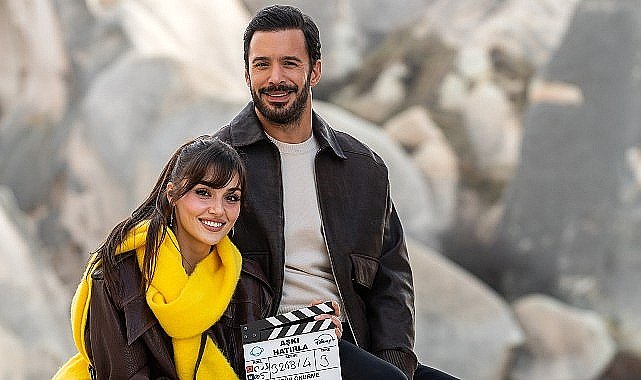 Hande Erçel ve Barış Arduç'un başrollerinde yer aldığı 'Aşkı Hatırla' dizisi çok yakında Disney+'ta!