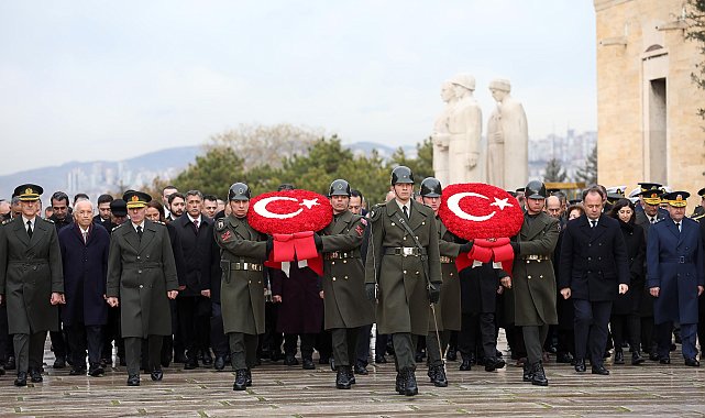 İsmet İnönü mezarı başında anıldı