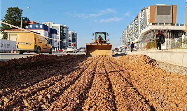 İzmir Büyükşehir, Eski Havaalanı Caddesi'ni yeniliyor