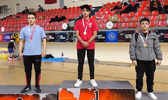 Karaman U17 Güreş Takımı, Kayseri'den iki gümüş madalya ile döndü