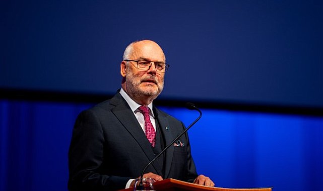 Karis: Gürcistan'daki barışçıl protestoculara yönelik şiddeti kınıyoruz