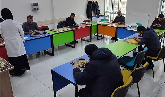 KAYMEK'ten erkek kursiyerlere el sanatları eEğitimi