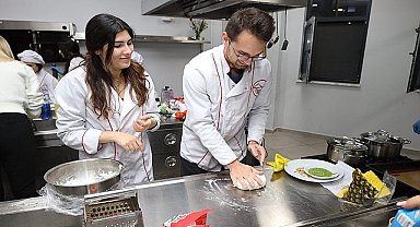Kocaeli'nin geleceği gençlerle şekilleniyor