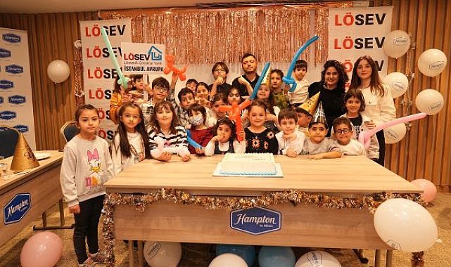 Küçük kahramanlar yeni yaşlarını LÖSEV ailesi ile kutladı