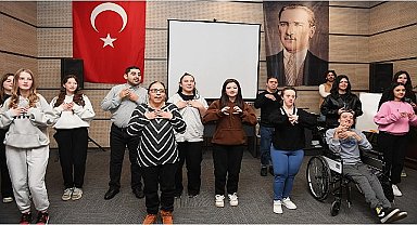 Liseli öğrenciler engelli bireylerle bir araya geldi