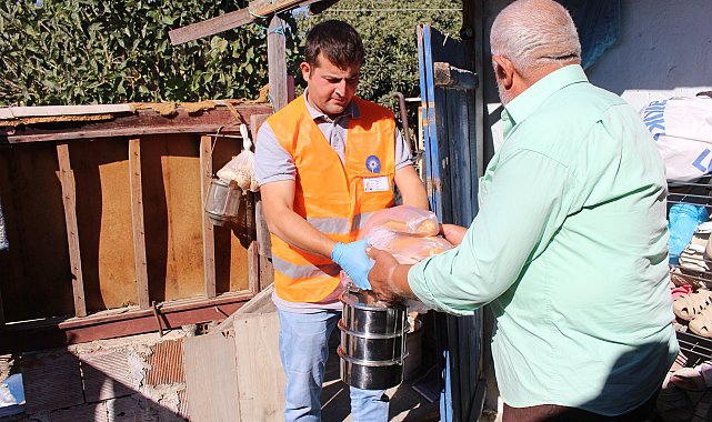 Manavgat Aşevi günlük 450 porsiyon sıcak yemek dağıtımı yapıyor