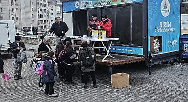 Nevşehir Belediyesi'nin Poğaça ve Süt İkramı Sürüyor