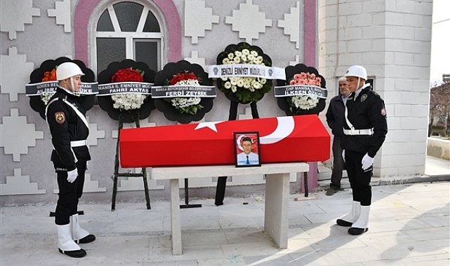 Polis memuru Serdar Gülcan, Manisa'da son yolculuğuna uğurlandı