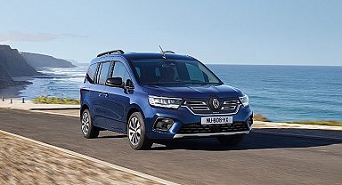 Renault, Yenilenen Hafif Ticari Ailesiyle Ticari Pazarında Atağa Geçiyor