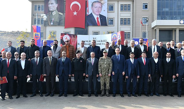 Şanlıurfa'da iş insanlarının destekleriyle sağlanan araçlar Jandarmaya teslim edildi