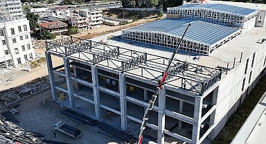 Serik Kongre ve Kültür Merkezi inşaatı devam ediyor