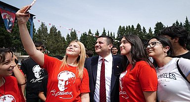 Torbalı Belediyesi'nden öğrencilere hem eğitim hem de ulaşım desteği