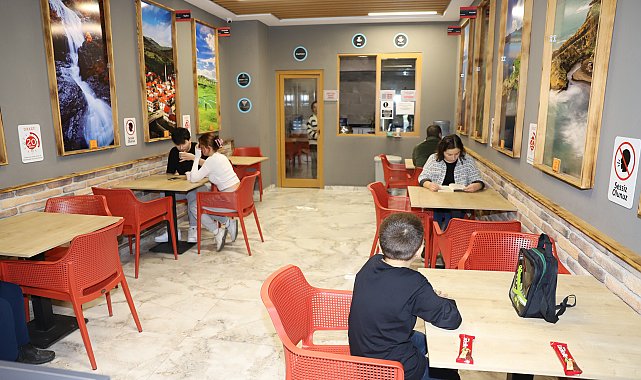 Ulu Camii Halk Kütüphanesi, 78 bin 525 kişiye kitap okuma ve ders çalışma imkanı sundu
