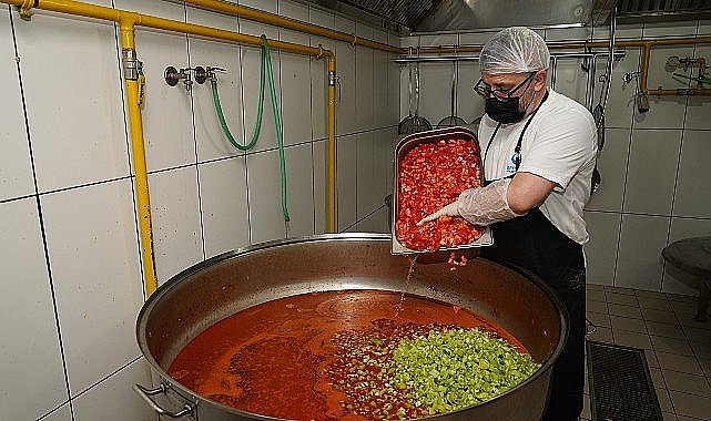 Üsküdar Belediyesi Aşevlerinin Kapasitesini Artırarak Daha Fazla Vatandaşa Hizmet Sağlıyor