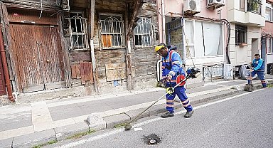 Üsküdar Belediyesi temizlik çalışmalarını yoğun bir şekilde sürdürüyor