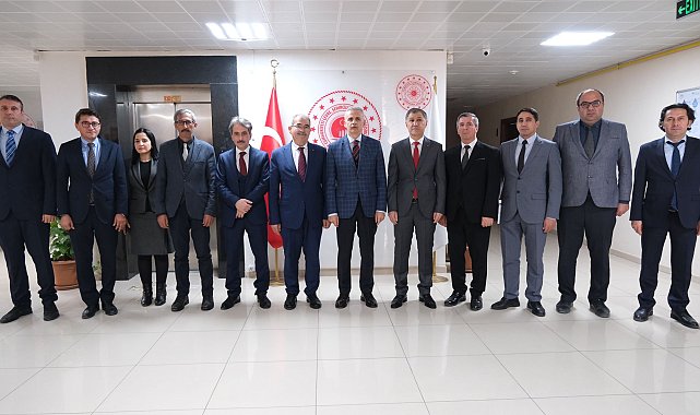 Vali Çiçekli, Çevre, Şehircilik ve İklim Değişikliği İl Müdürlüğü’nü ziyaret etti