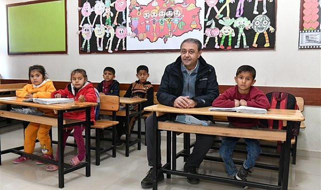 Vali Şıldak, Tepedibi İlk ve Ortaokulunda öğrencilerle bir araya geldi