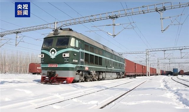 Xinjiang'ın dış ticaret hacmi ilk kez 400 milyar yuanı aştı