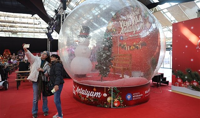 Yılbaşı Festivali, Cam Piramit'te başladı
