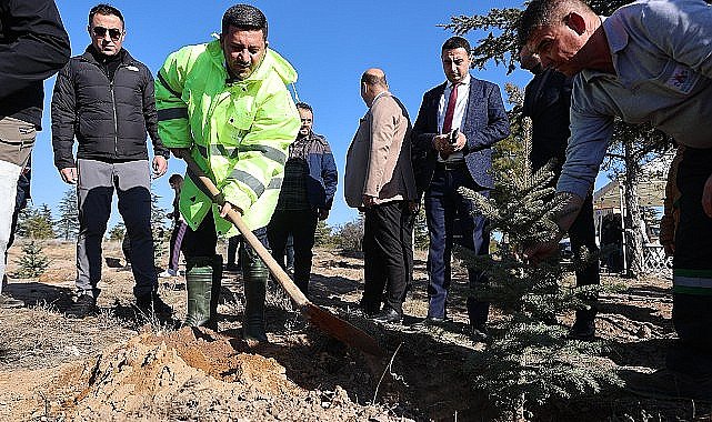 1.Sınıf Öğrencileri için Binlerce Fidan Toprakla Buluştu