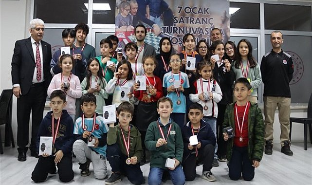 7 Ocak Kurtuluş Kupası Satranç Turnuvası tamamlandı