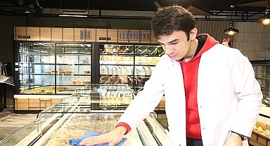 Ahmet'e istihdam kapısı Cemil Meriç'te açıldı