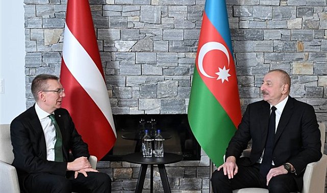 Aliyev, Davos'ta Letonya Cumhurbaşkanı Rinkevic ile bir araya geldi