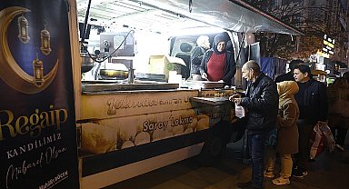 Antalya Büyükşehir Belediyesi'nden kandilde lokma ikramı
