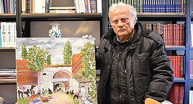 Asırlık Çınar Fırçasıyla Renklere Hayat Veriyor