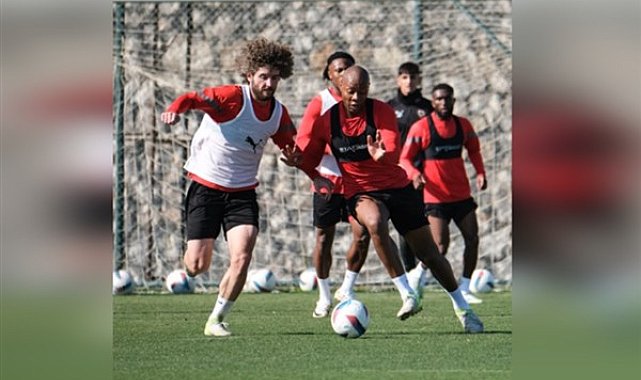 Atakaş Hatayspor, Onvo Antalyaspor maçı için hazırlıklarını sürdürüyor