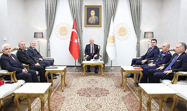 Bakan Güler, Türkiye Emekli Subaylar Derneği yetkililerini ağırladı