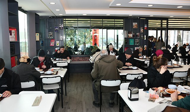 Balıkesir Kent Lokantası’nda 4 çeşit yemek 50 TL’den satılıyor
