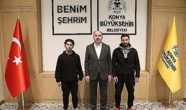 Başkan Altay Çöken Apartmanda İnsanları Son Anda Uyararak Onlarca Canı Kurtaran Gençle Buluştu