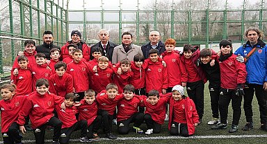 Başkan Aydın'dan Hüdavendigar Dikkaldırım Osmangazi SK'ya ziyaret