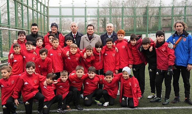 Başkan Aydın, Hüdavendigar Dikkaldırım Osmangazi SK'yı ziyaret etti