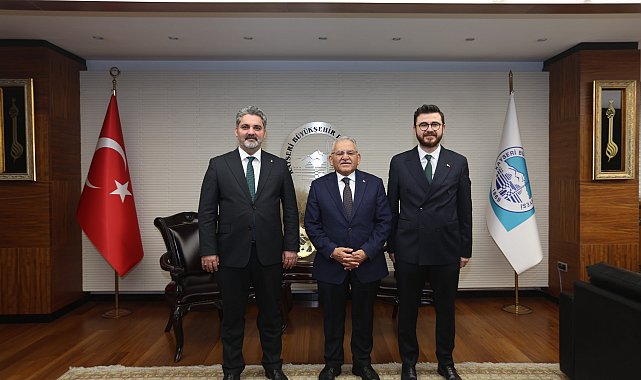 Başkan Büyükkılıç, Okandan ve Üzüm'ü ağırladı