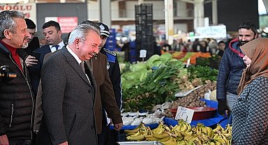 Başkan Mazlum Nurlu Çarşamba Pazarında Vatandaşlarla Buluştu