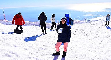 Başkan Topaloğlu'ndan sanatçılarımıza önce teleferik sonra piknik jesti