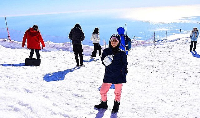 Başkan Topaloğlu'ndan sanatçılarımıza önce teleferik sonra piknik jesti