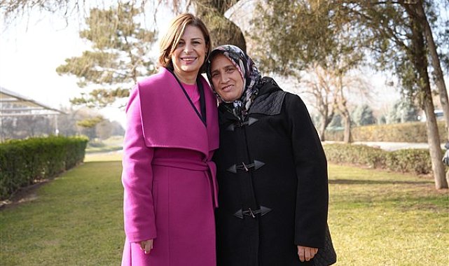 Başkan Ünlüce, “Eskişehir Gezisi” kapsamında kadınlarla bir araya geldi