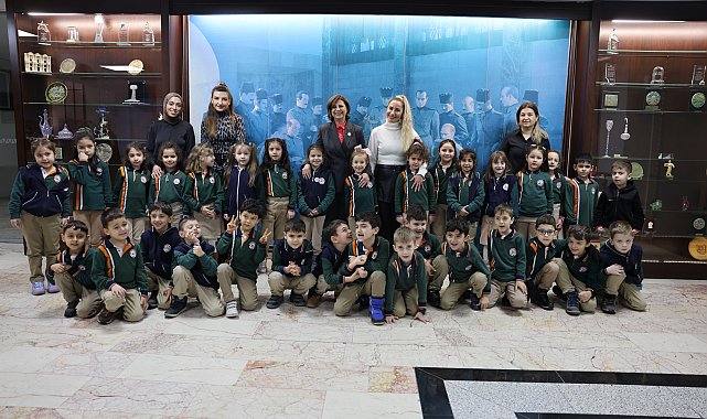 Başkan Ünlüce, öğrencilerle bir araya geldi