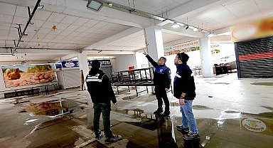 Bayraklı'nın pazar yerlerinde aydınlatma çalışması