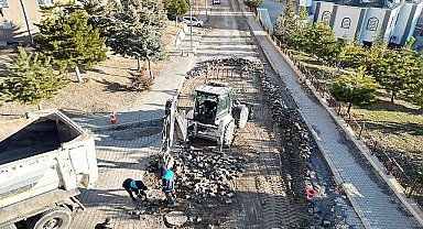 Bekdik Mahallesinde Yol Yenileme Çalışması