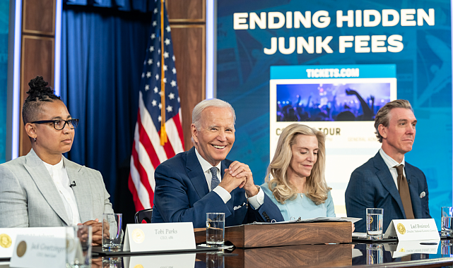 Biden: Yönetimimin fiyat artışlarına karşı sert önlemler almış olmasından gurur duyuyorum