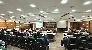 Bornova Belediyesi'nden zeytin üreticilerine destek