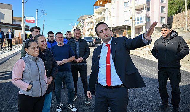 Bornova'da Atatürk Mahallesi yolu yenilerek yeni yıl öncesi kullanıma açıldı