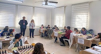 Bornova'da genç zihinler satrançla buluşuyor