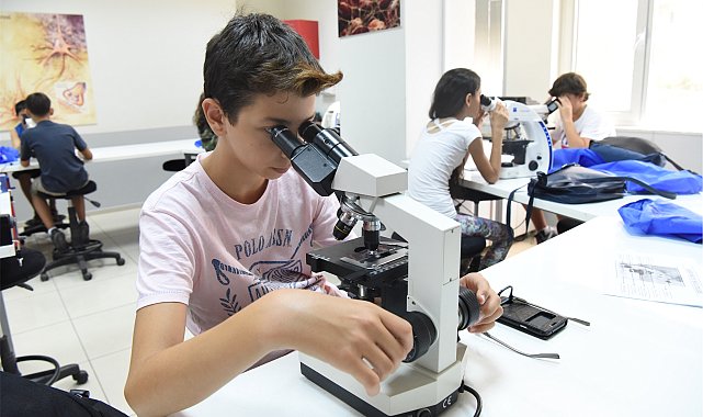 Bornova’da öğrencilere yönelik Kış Bilim Kampı