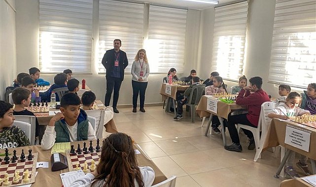 Bornova'da satranç turnuvası düzenlendi