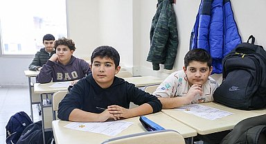 Buca Belediyesi Aziz Nesin Eğitim Merkezi'ne veli ve kursiyerlerden tam not